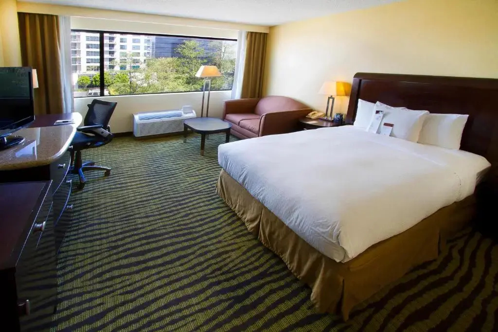 Lakeside Orange County Airport Hotel - Chambres