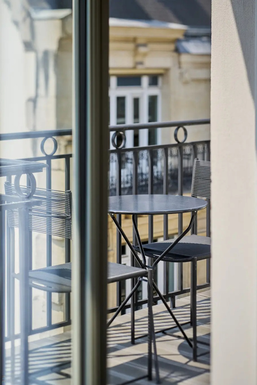Hôtel du Rond-Point des Champs-Élysées 6