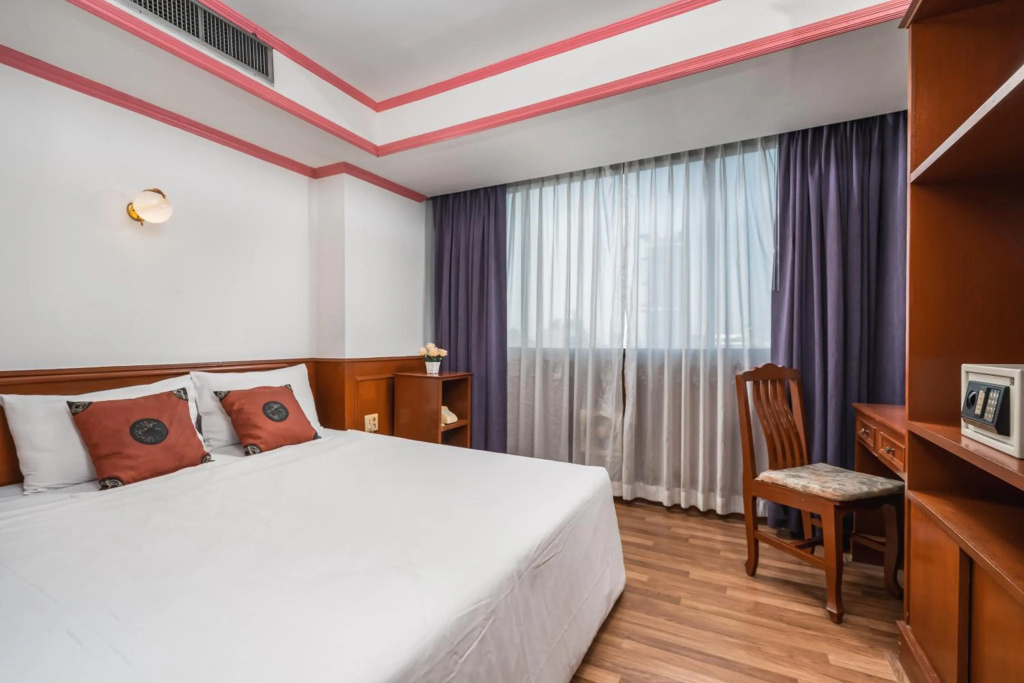 Elizabeth Hotel Bangkok — 5