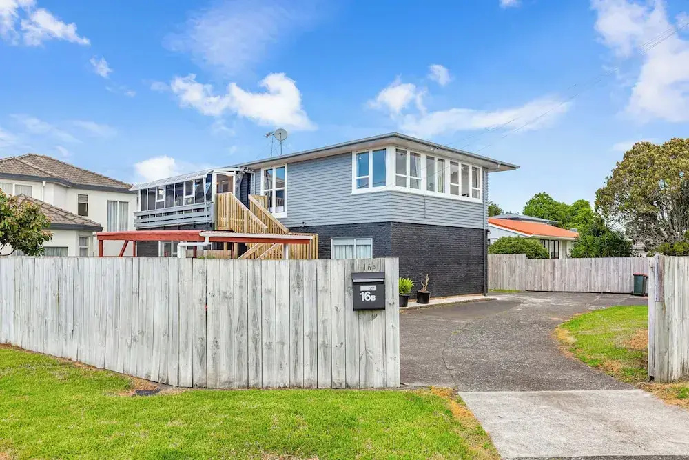 Ellerslie 3BR House | Fresh Reno | Zodiak Stays