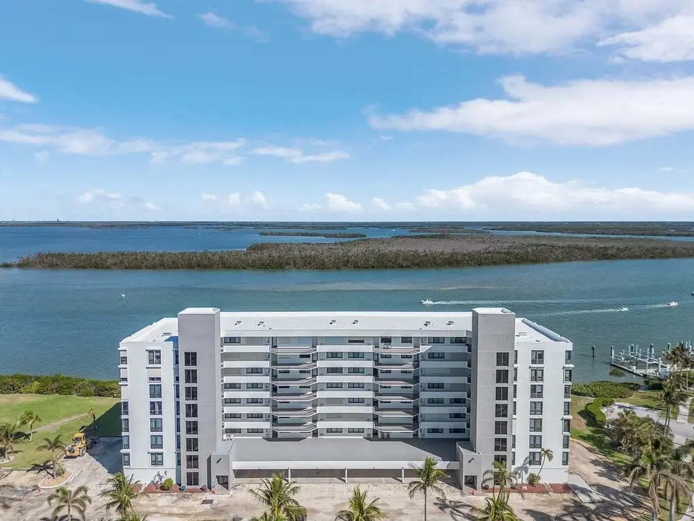 The Palms Of Bay Beach #5d 2 Bedroom Condo