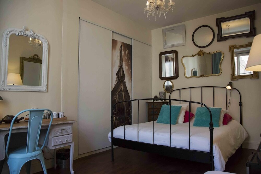 A Room in Paris by null