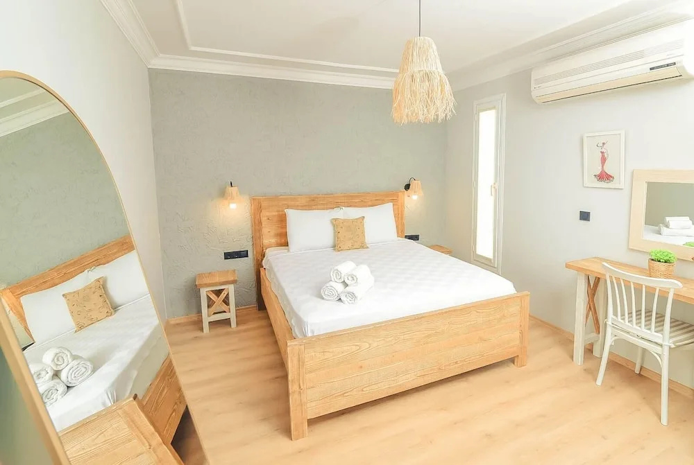 Standard Quadruple Family room with balcony