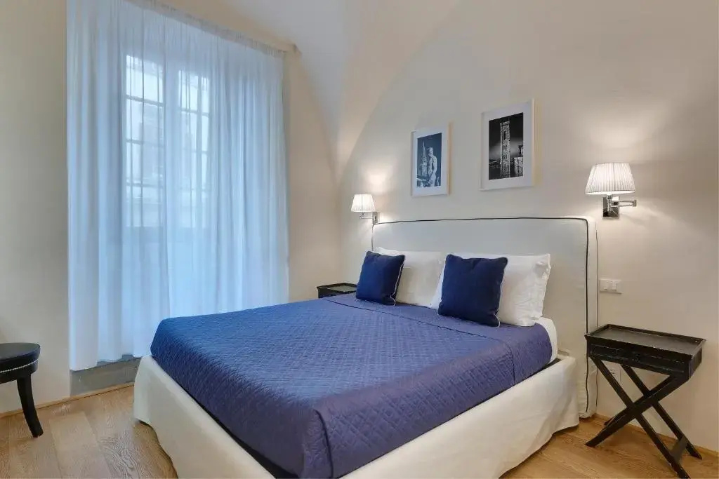Double room (full double bed)