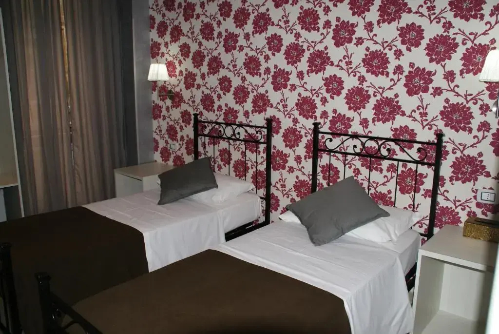 Standard Double room (twin beds)