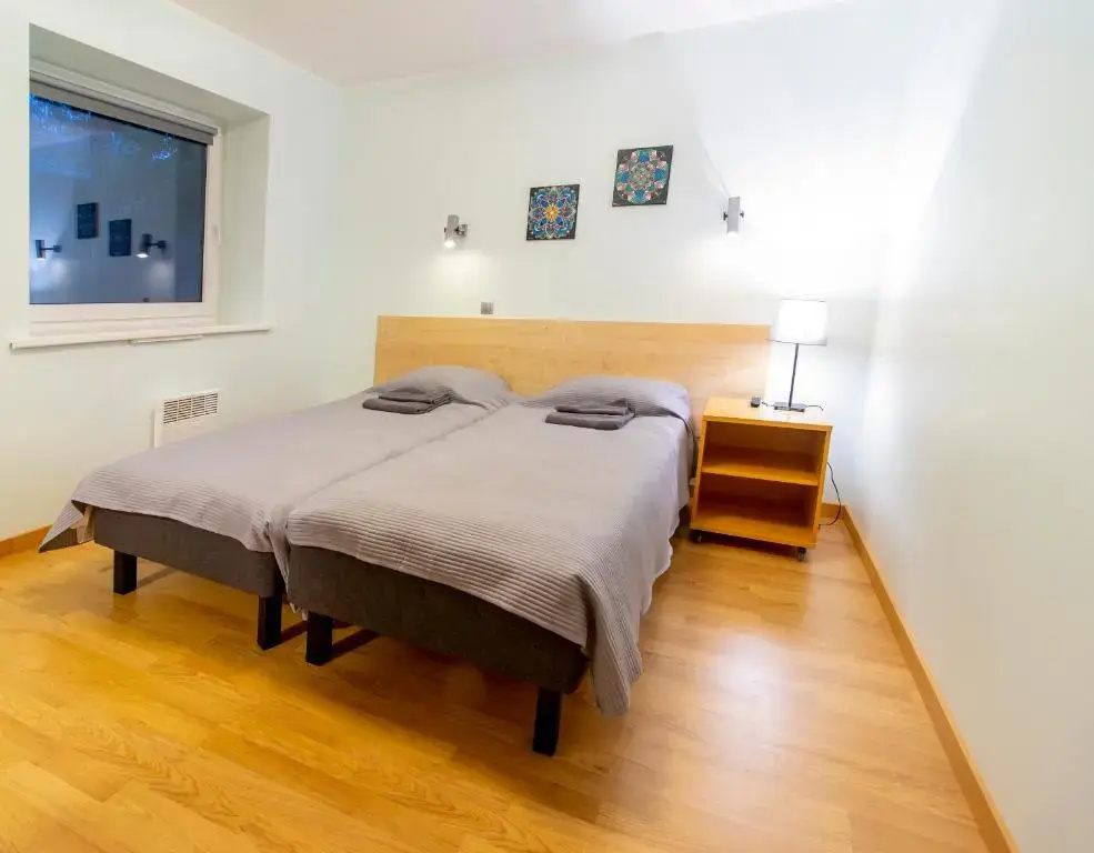 Economy room