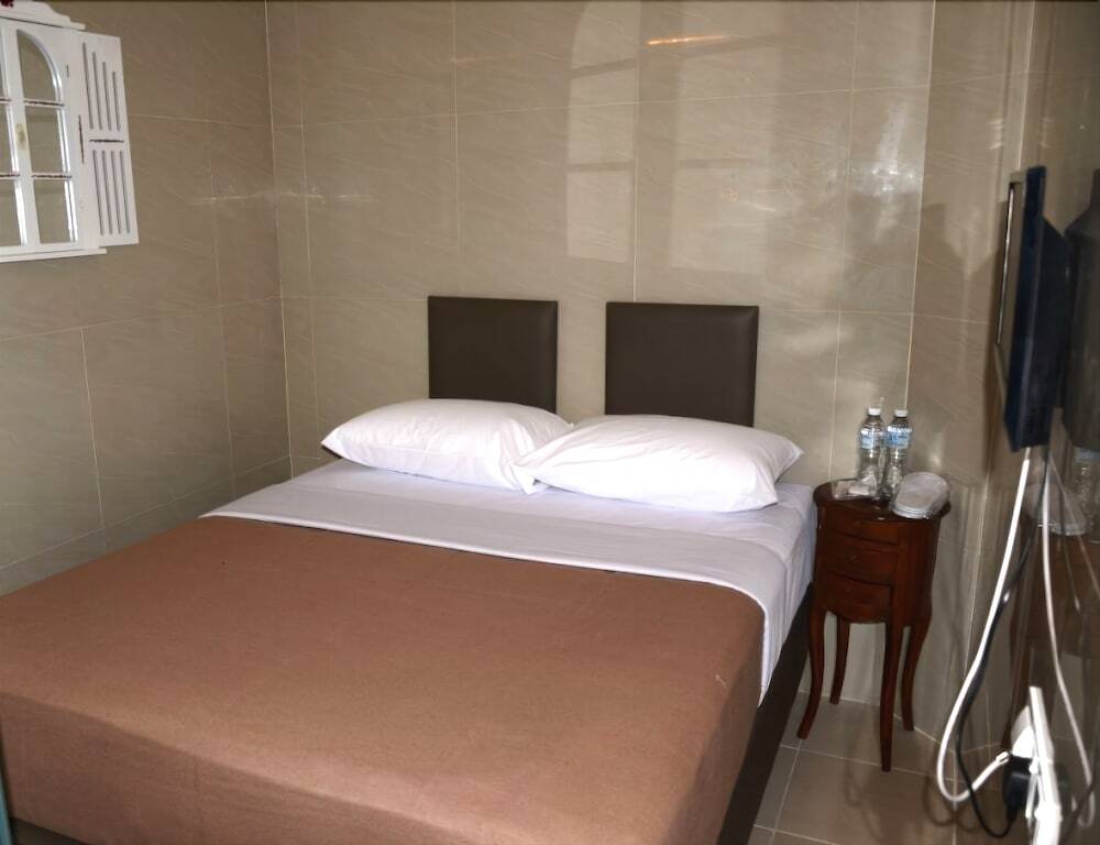 Aura Hotel
