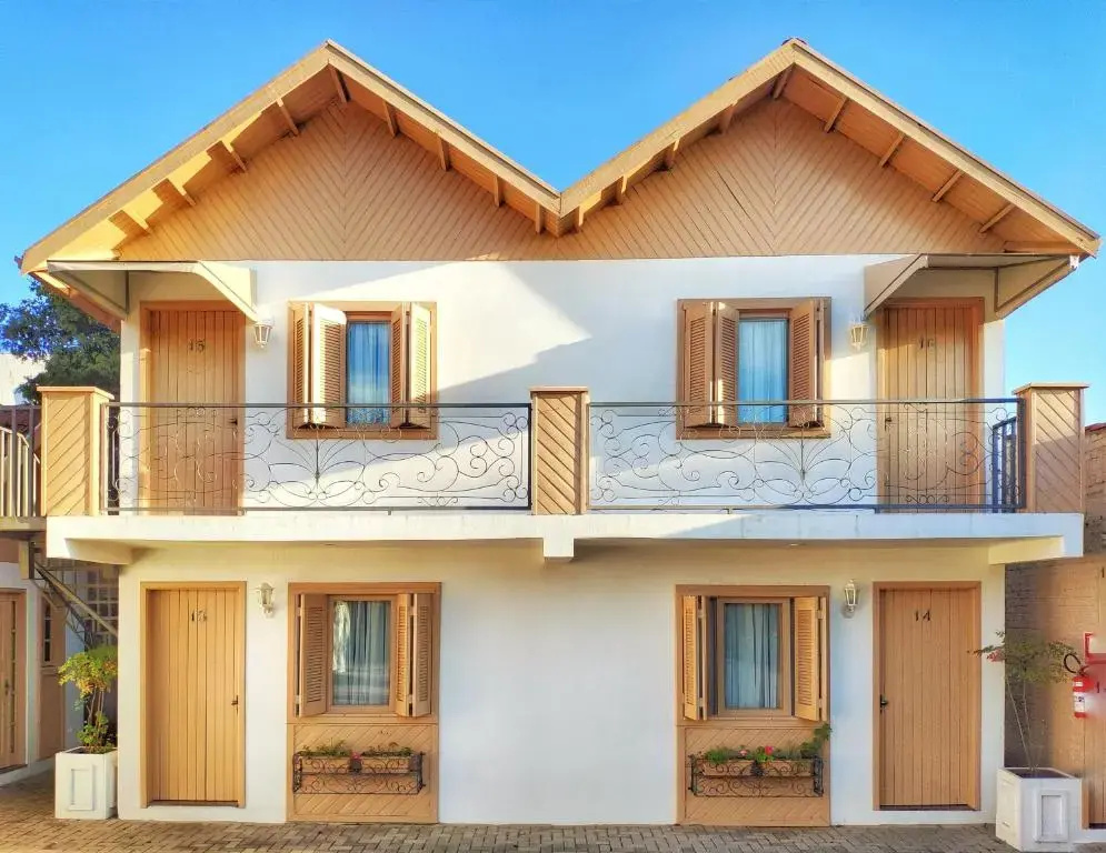 Economy Chalet
