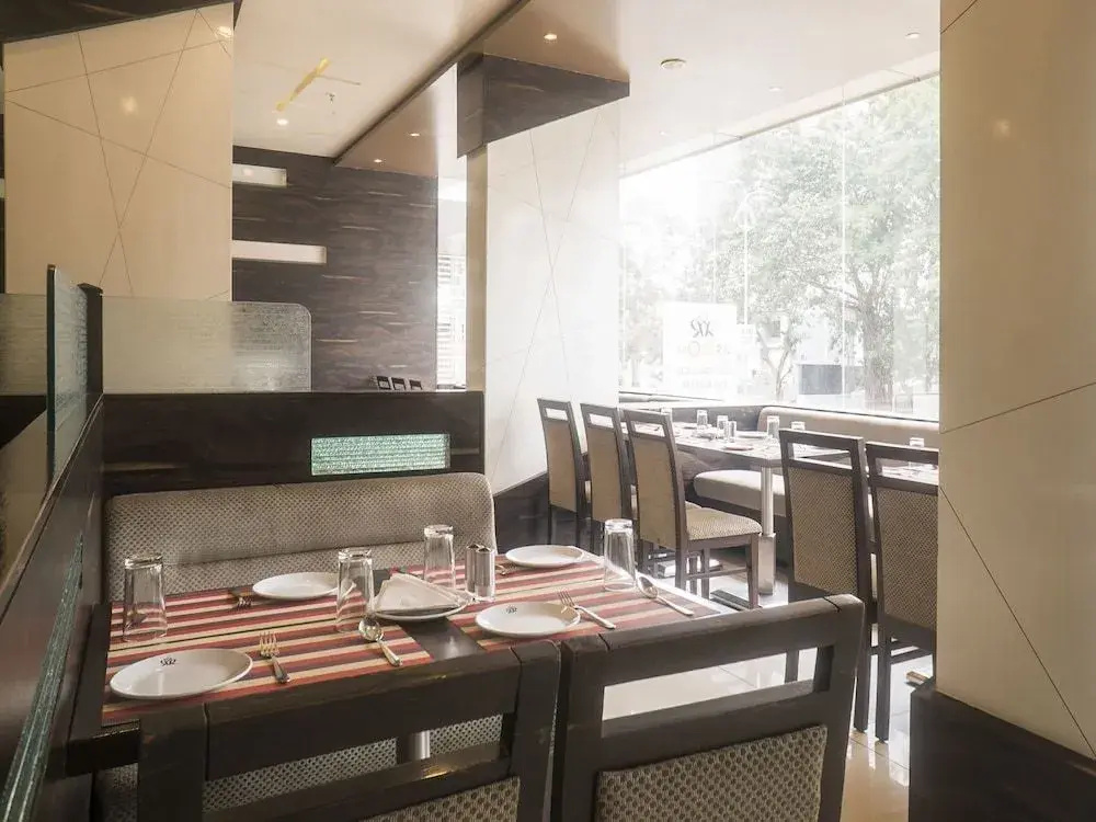 Super Townhouse OAK Regal Inn Near Sant Tukaram Nagar Metro Station - Général