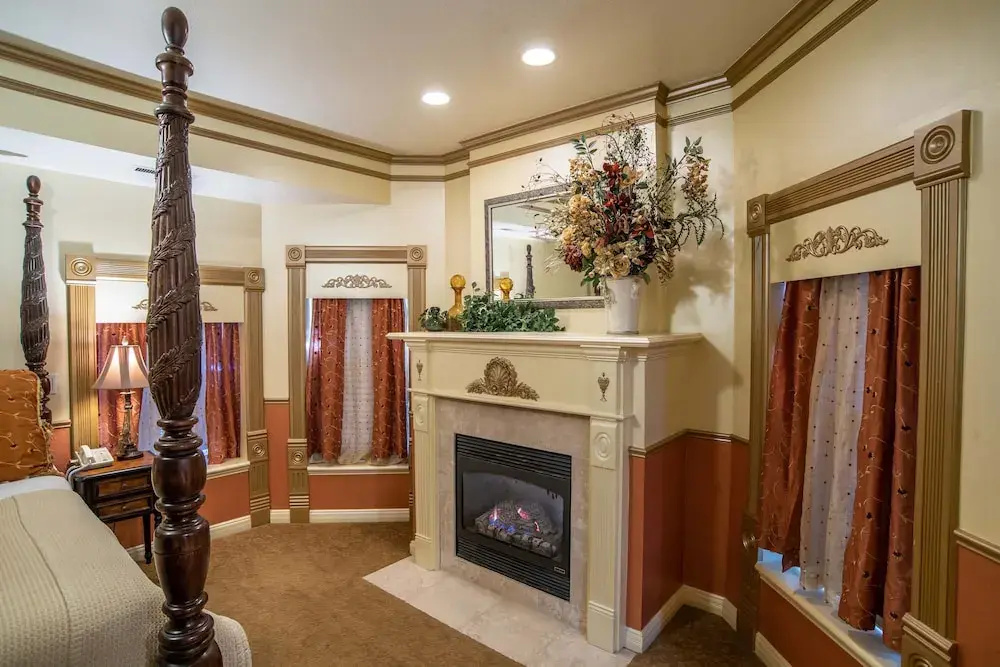 Grand room