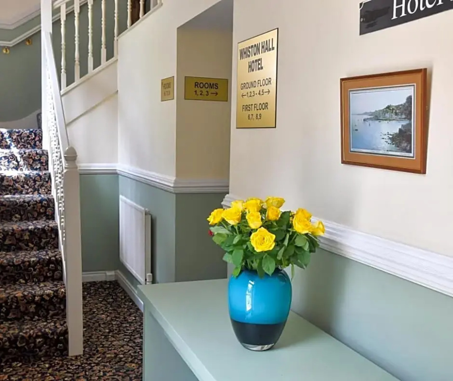 Lobby & Reception