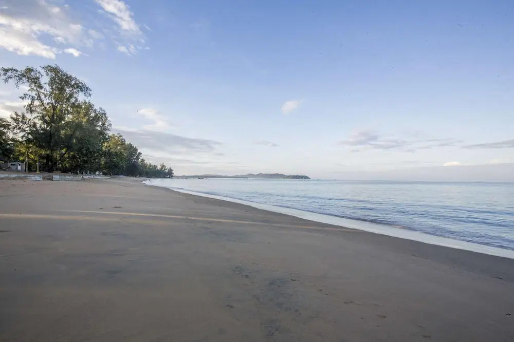 Beach & Waterfront