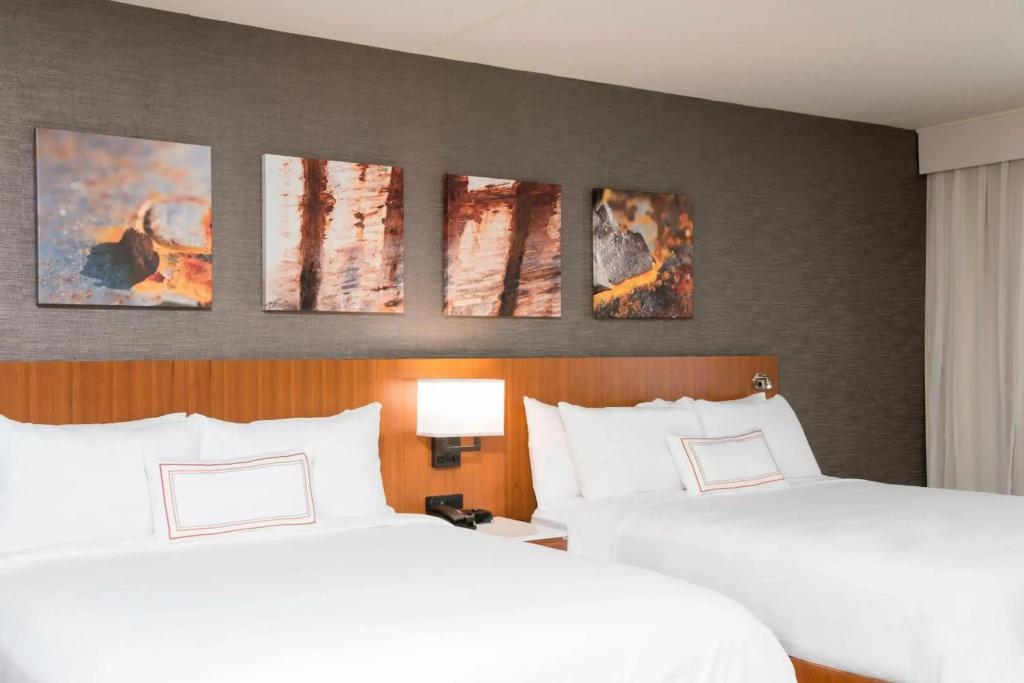 Sonesta Hotel Grand Rapids Airport - фото 19