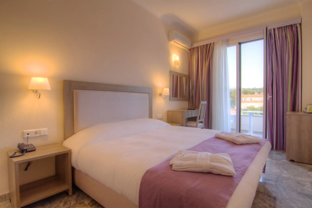 Superior room