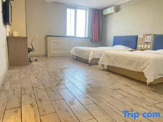 Bed in Dorm (male dorm)