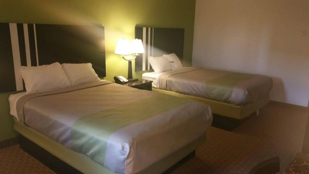 Travelodge by Wyndham LaFayette — фото 6