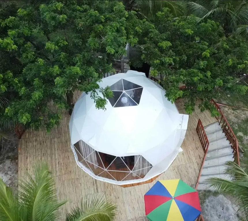 Eco-Treehouse Glamping Services