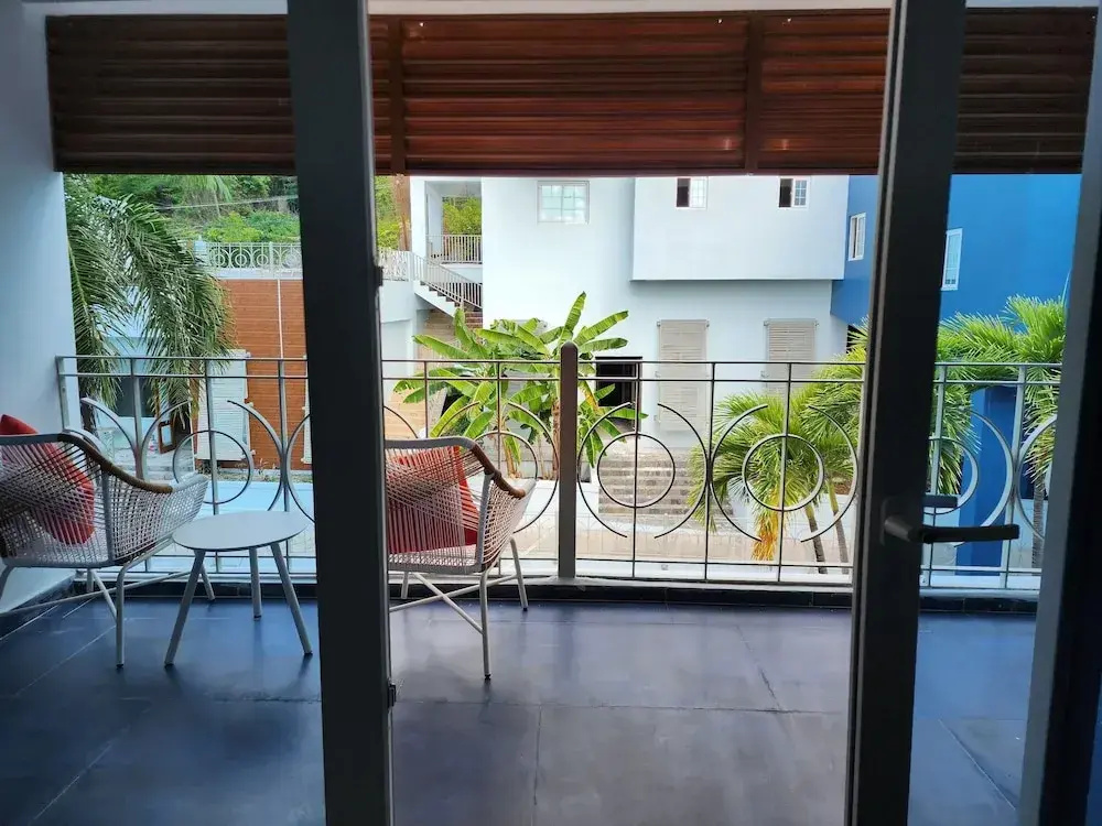 Balcony & Terrace