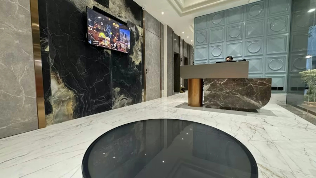Hotel Mumbai House - Malad Valnai
