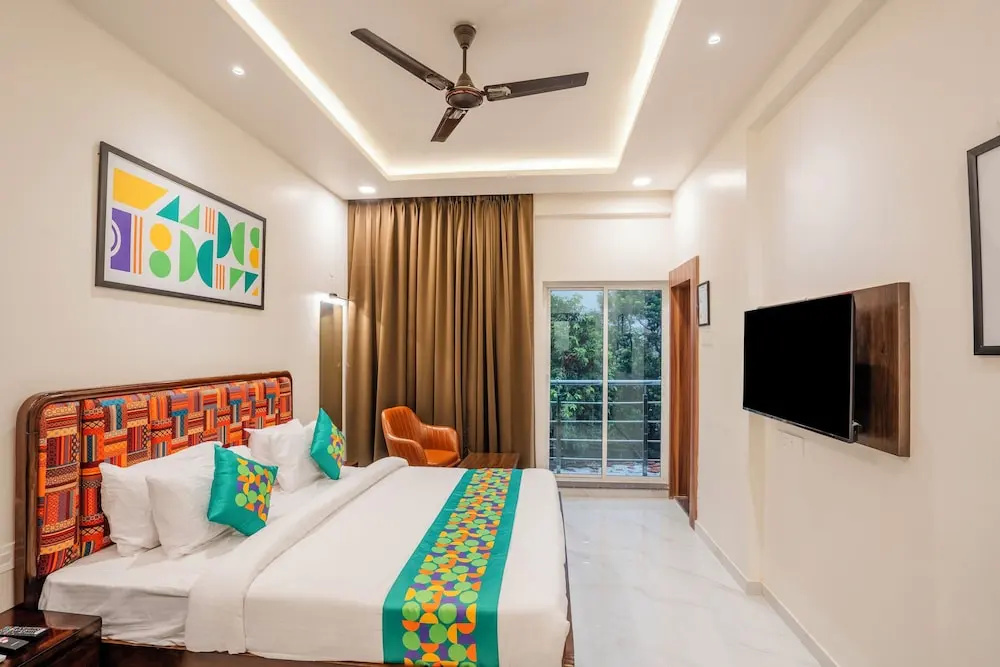 Standard Double room (full double bed)