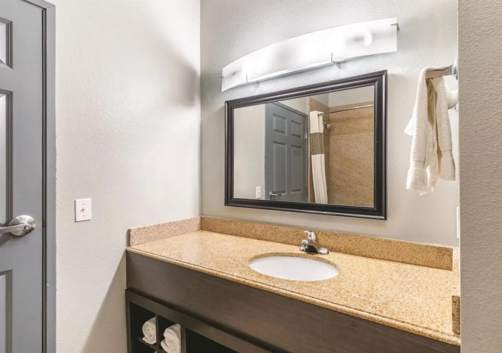 Platinum Inn & Suites Webster - Général