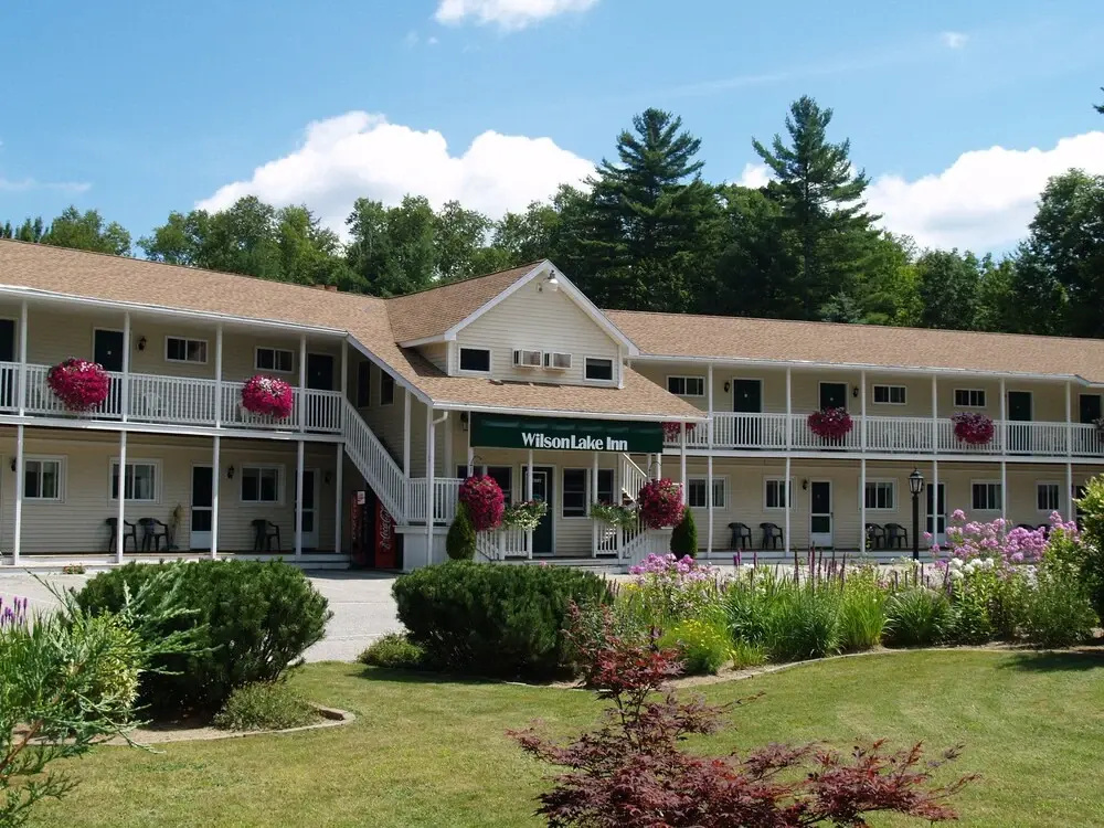 Wilson Lake Inn Hotel
