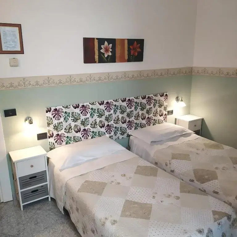 Economy room