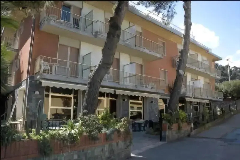 Hotel Ambassador