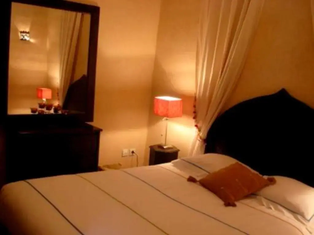 Economy room