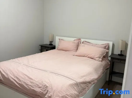 Cozy 2BR Private Suite | Near Transit | Quiet Area