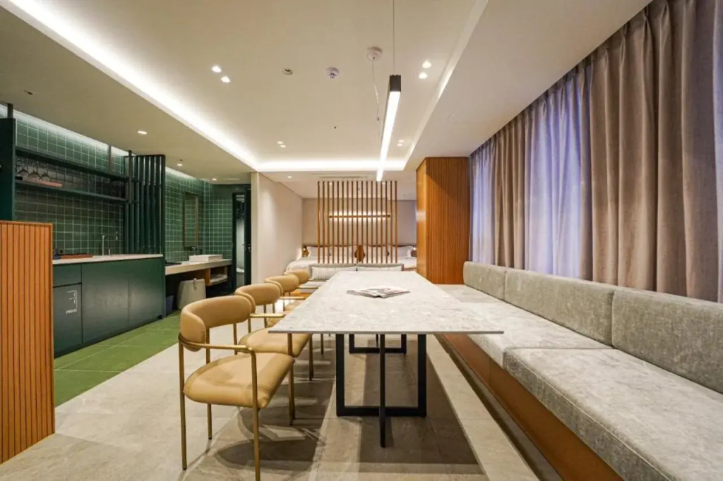 Hotel photo 12