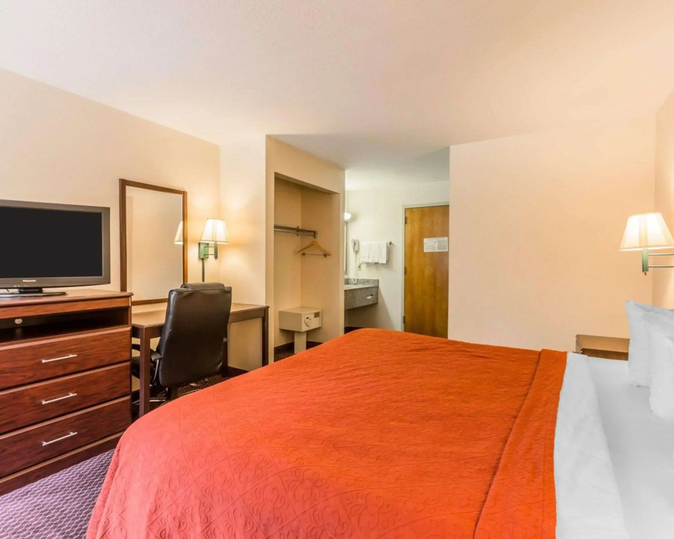 Standard Double room (full double bed)