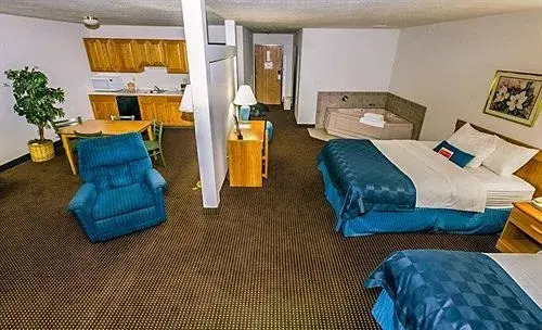 Ramada Waterfront Hancock Hotel — фото 5