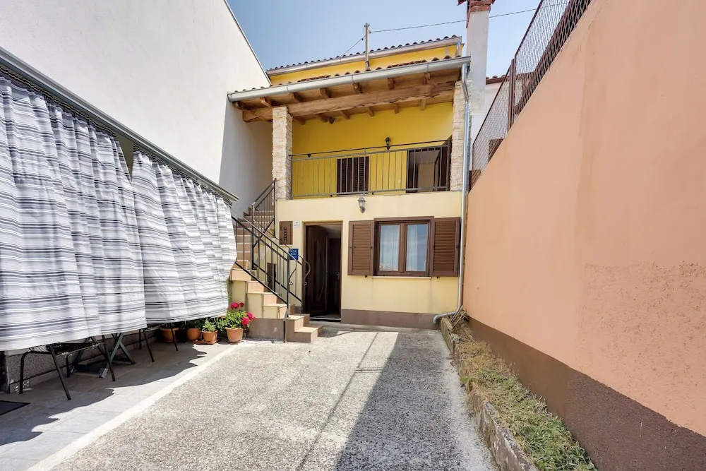 Holiday Home Ema in Tar - Vabriga