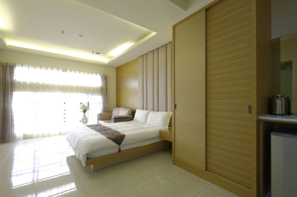 LJ hotel