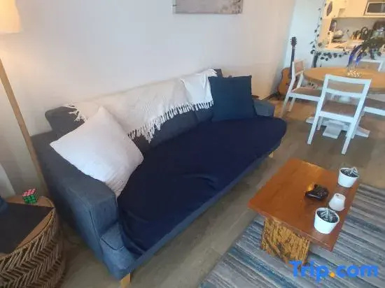 Backpacker’s Waterfront Stay at Shoal Bay Stayz with Dave& Stays