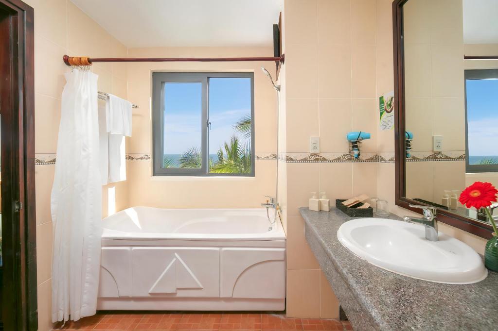 Sea Lion Beach Resort & Spa