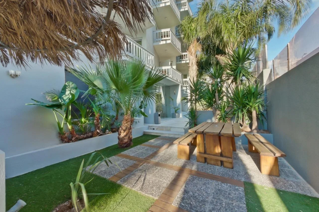 Beach & Waterfront