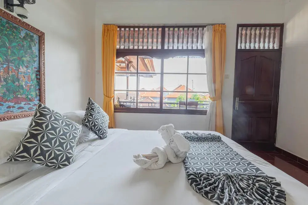 1 Bedroom Superior Double room with balcony and with garden view (full double bed)