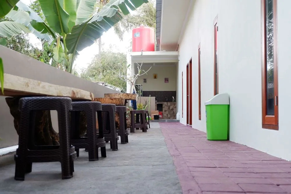 Besopok Hostel