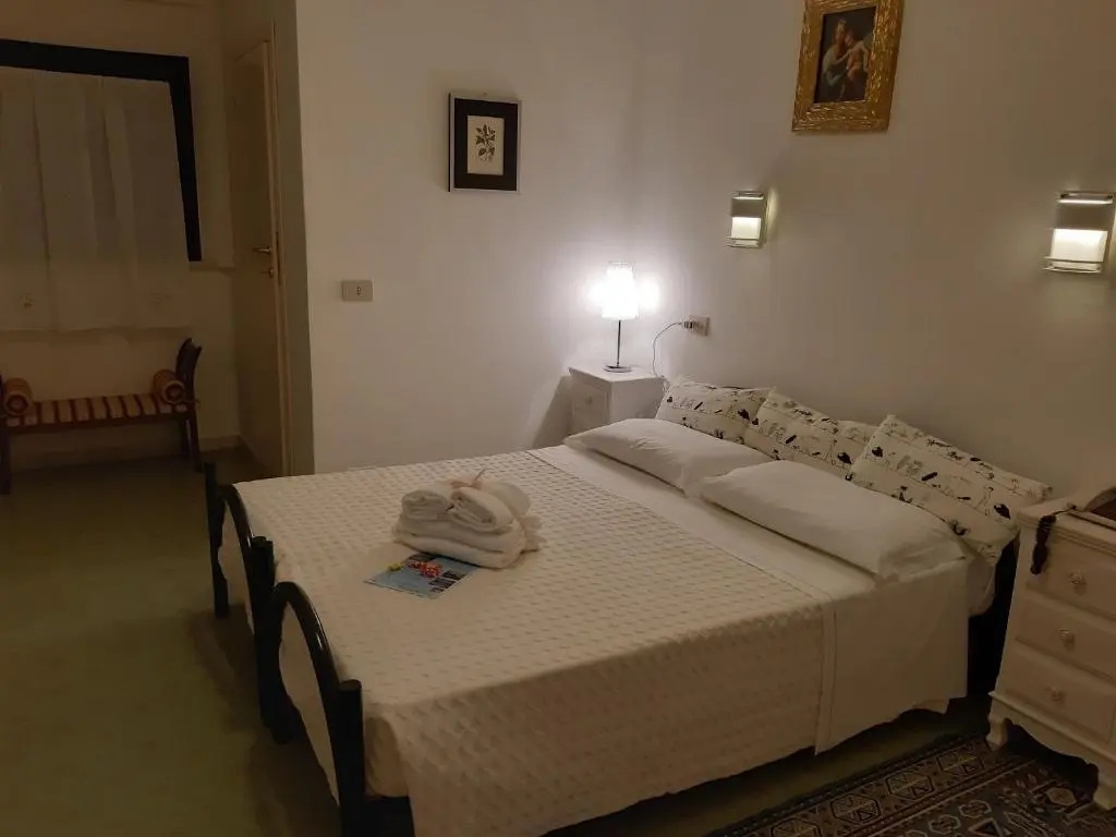 Economy room