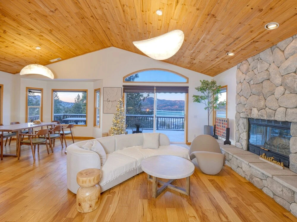 2196-sunburst Lakeview Chalet 4 Bedroom Home by Redawning