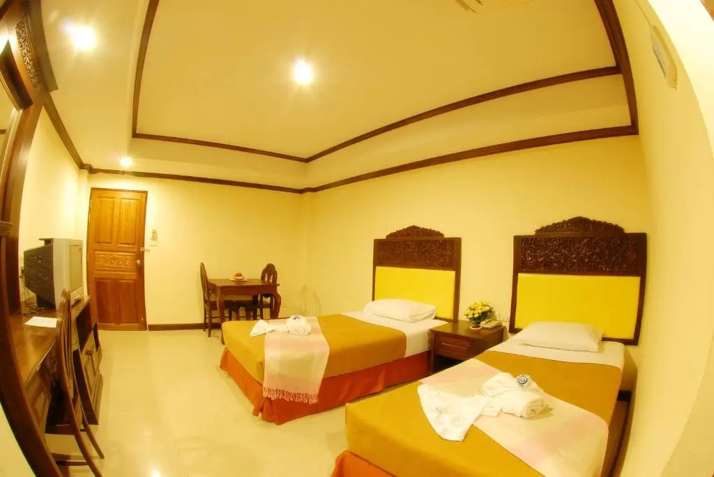Deluxe Double room (twin beds)