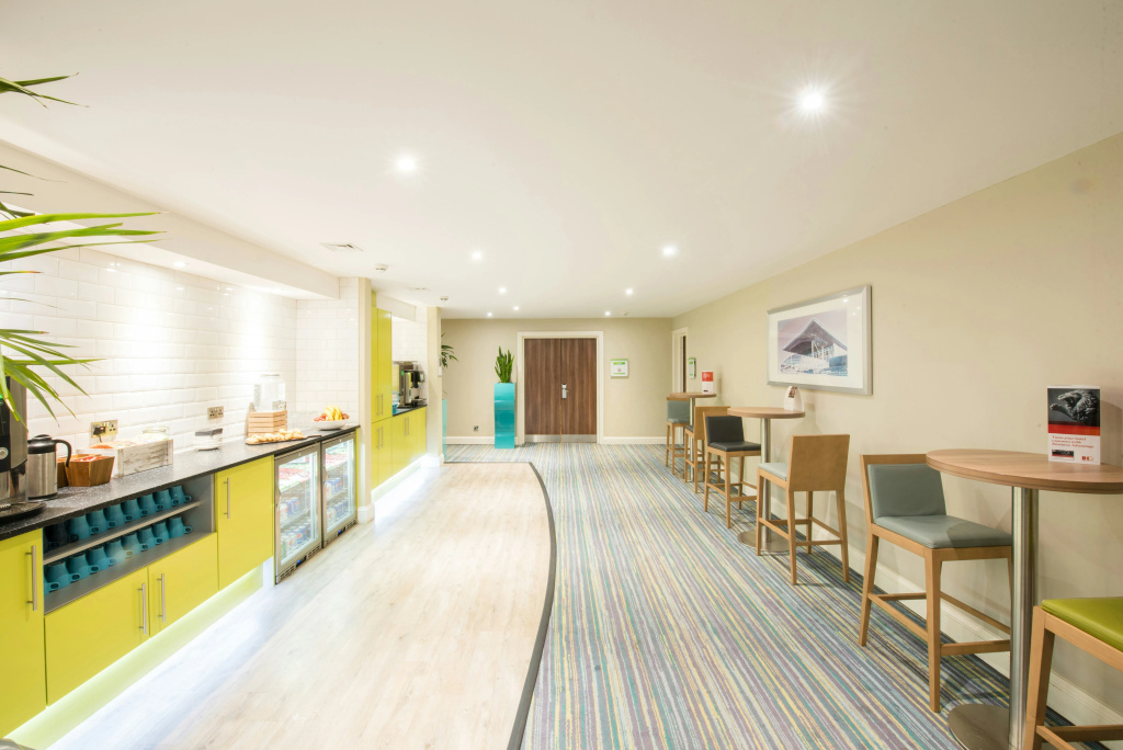 Holiday Inn Cardiff - North M4 by IHG - Général