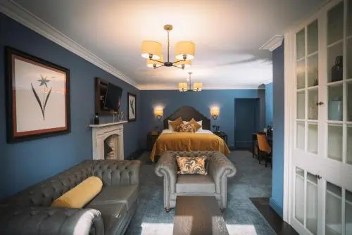 Bridge House Hotel