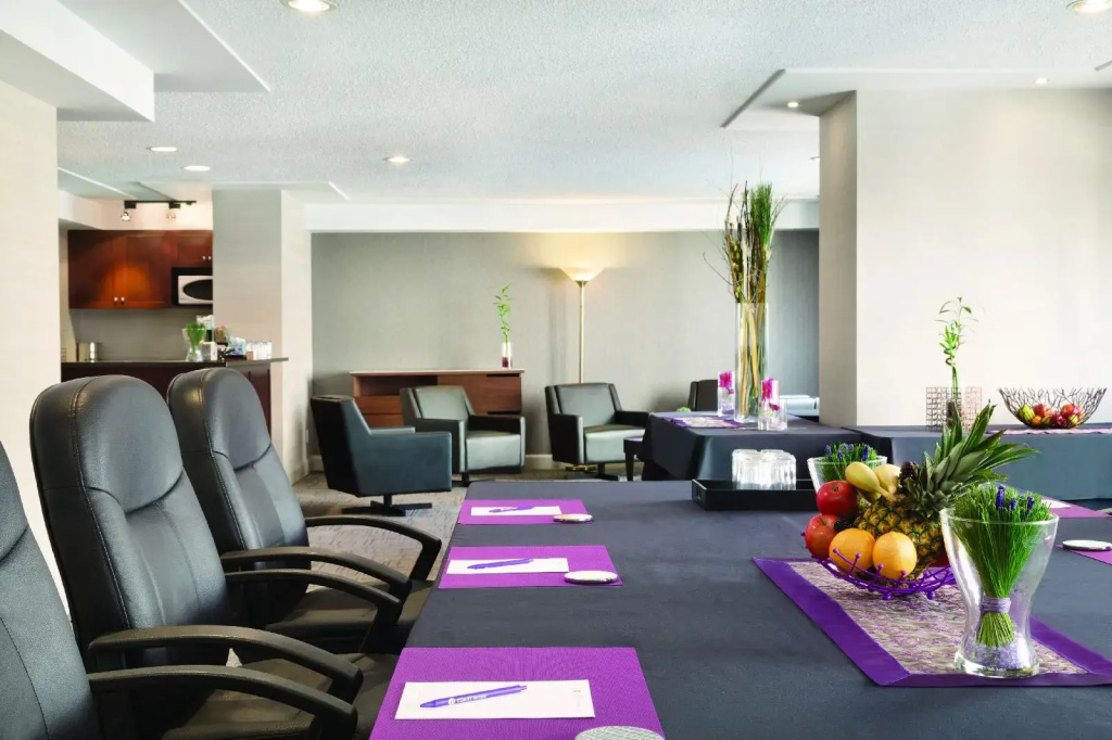 Coast Edmonton Plaza Hotel by APA - Général