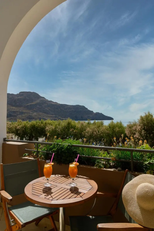 Standard Double room with sea view (full double bed)