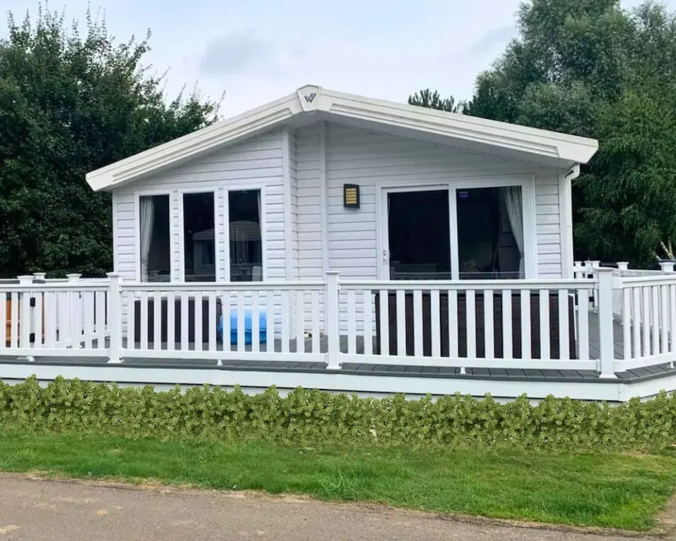 Meadows 33 Hot tub - Southview Holiday Park
