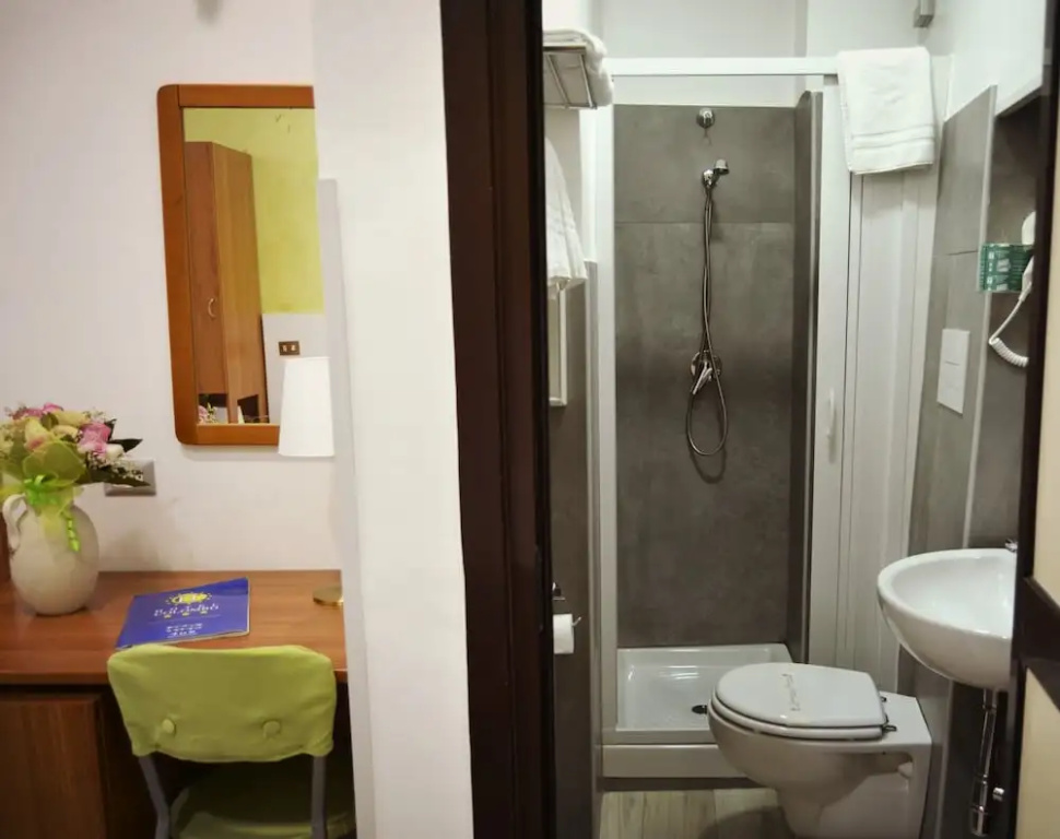 Hotel Colombo — 3