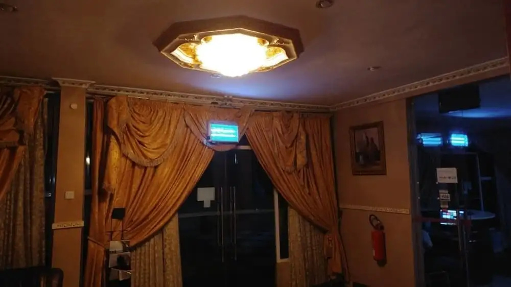 Obaa'S Golden Plaza Hotel - Chambres